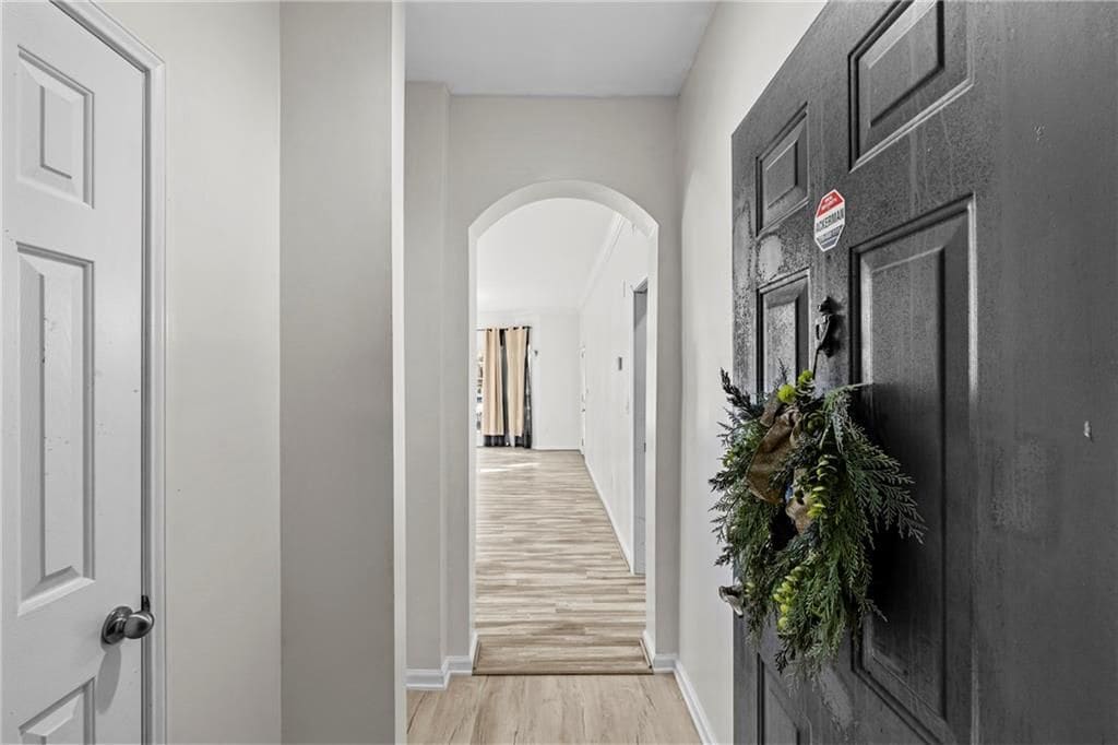 Building Photo - 5641 Roswell Rd