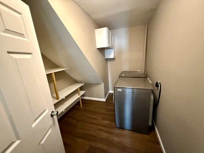 Building Photo - 1406 Mount Hermon Rd