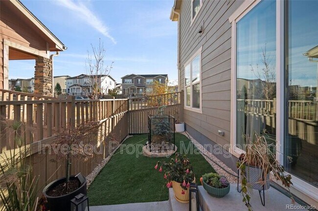 Building Photo - 3061 Low Meadow Blvd