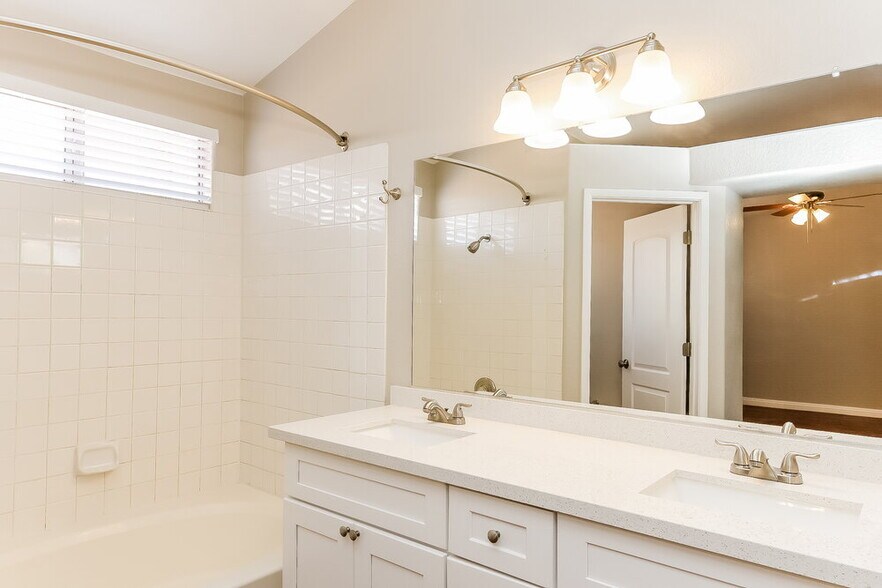 Building Photo - 828 Dulce Fountain Way