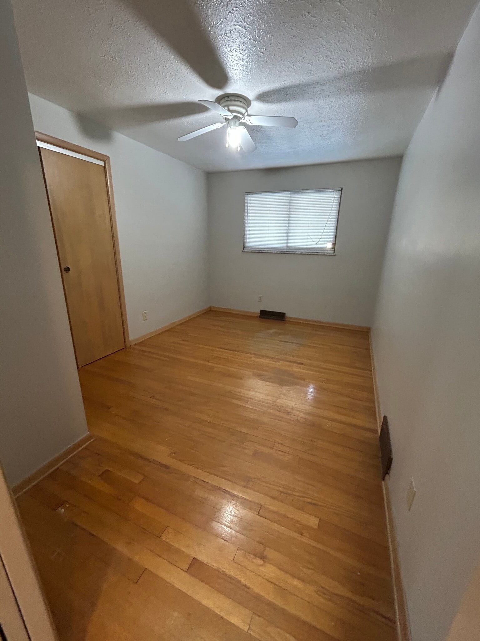 Building Photo - 25921 Yeoman Dr