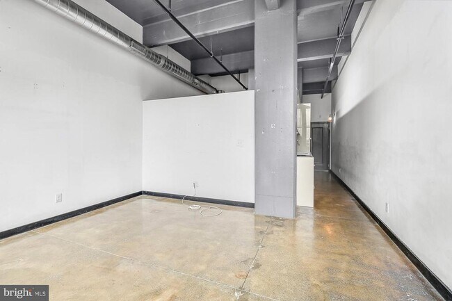 Building Photo - 1701 Tulip St