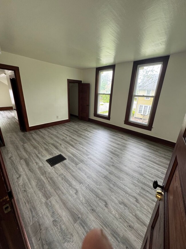 Building Photo - Nice 3-Bedroom Home For Rent in Elkhart