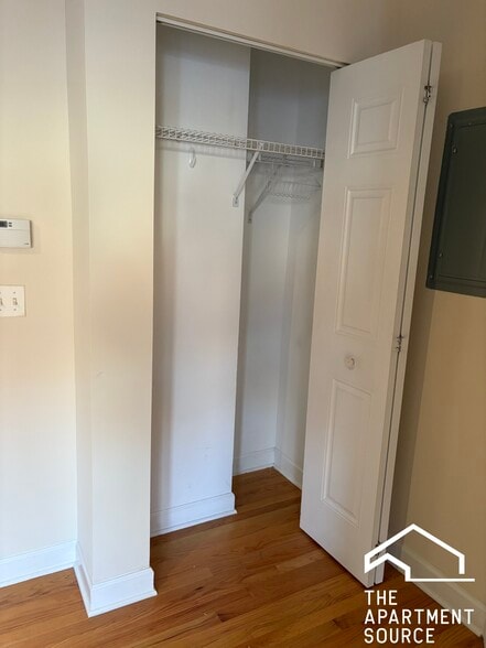 Building Photo - 3246 N Clifton Ave