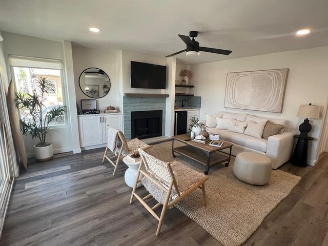 Building Photo - 1324 S Pacific St