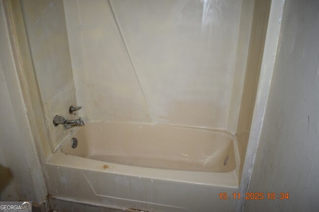 Building Photo - 4255 Roy Ave