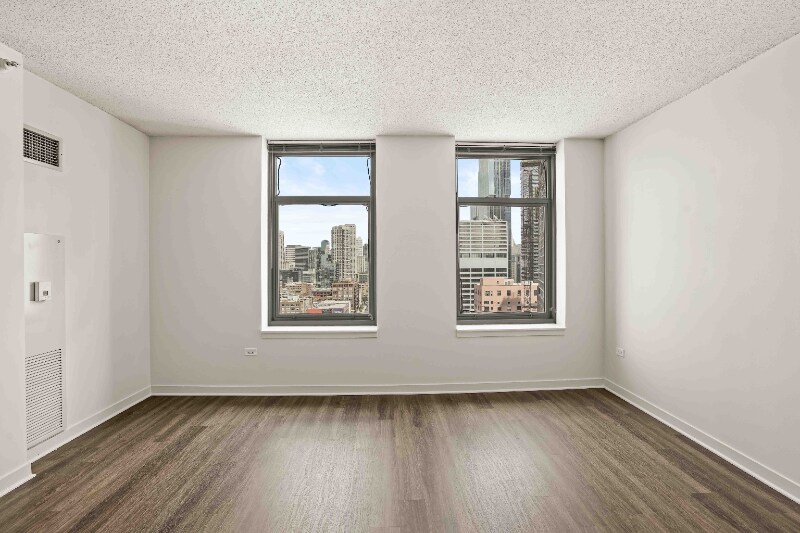 Building Photo - 573 W Kinzie St