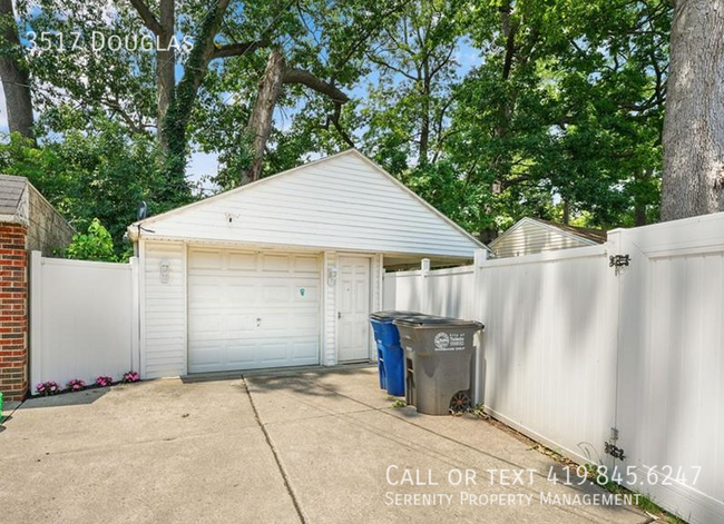 Building Photo - Stunning Three Bedroom Home For Rent!