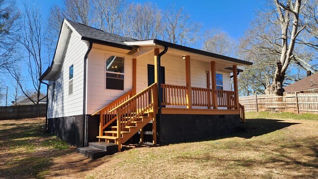 Building Photo - 4 Arnco Second St