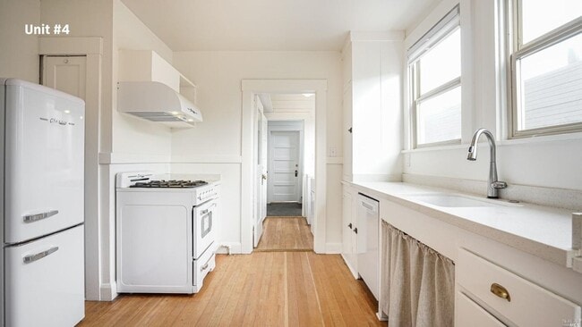 Building Photo - Eatons Historic 1 Bed/1 Bath ~ Downtown Petaluma