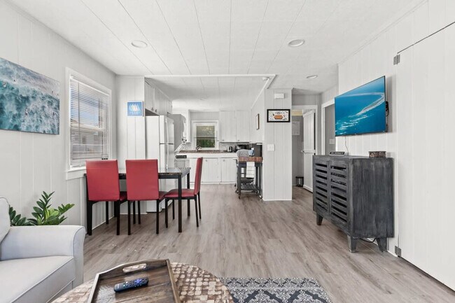 Building Photo - 71 Church St