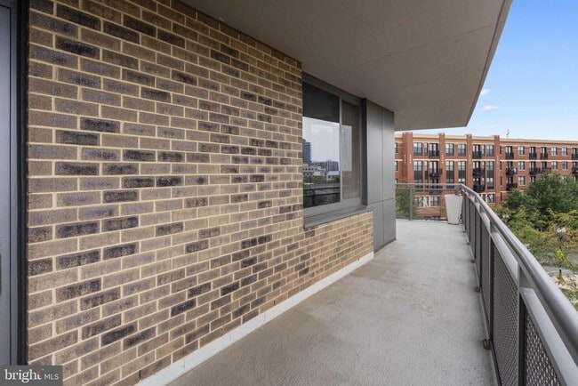 Building Photo - 2001 15th St N