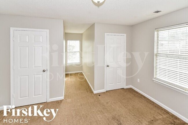 Building Photo - 7481 Fox Trce
