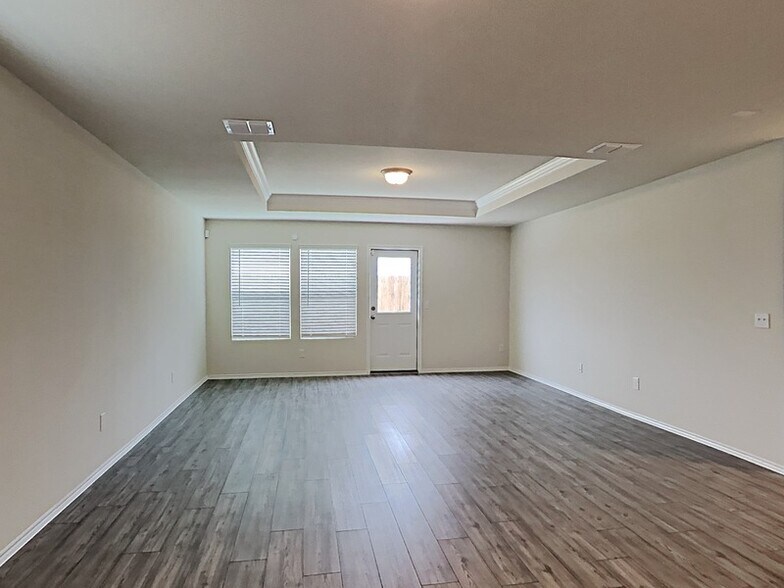 Building Photo - 4517 Greenham Ln.