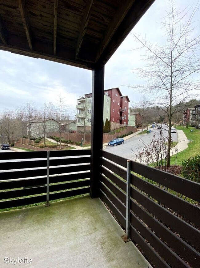 Building Photo - 300 S Skyloft Dr
