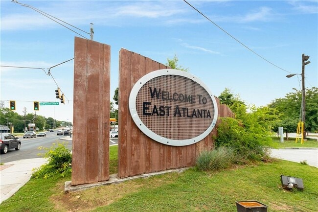 Building Photo - 435 McWilliams Ave SE