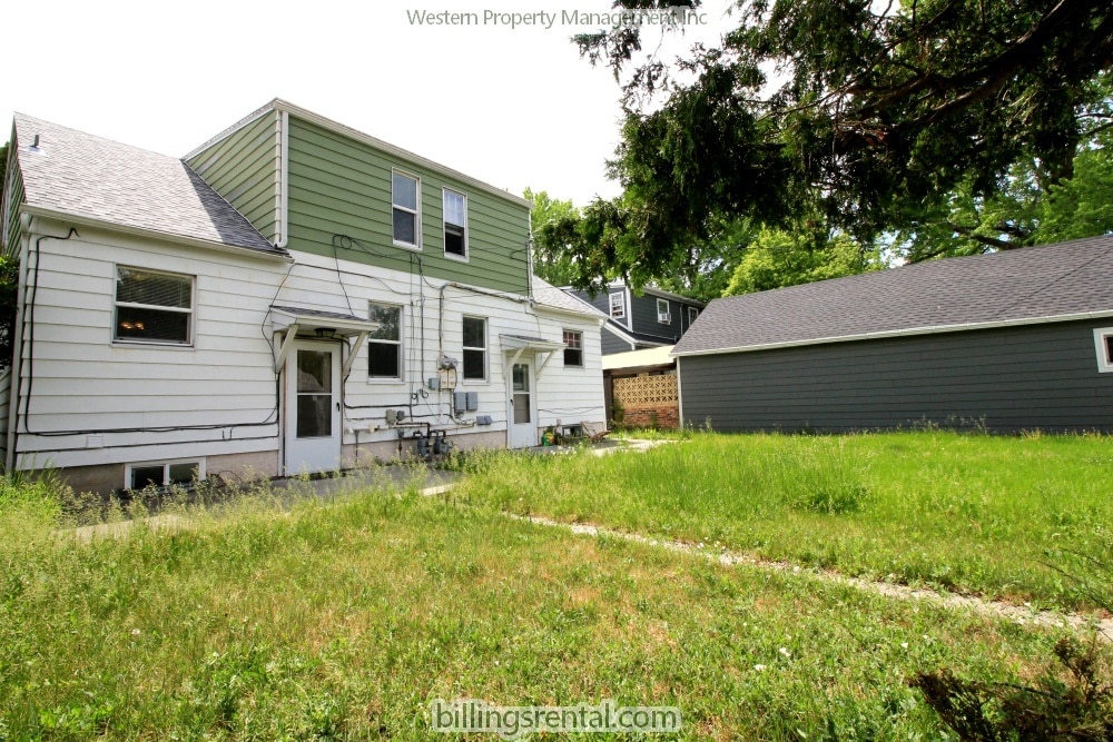 Shared Yard - 743 Wyoming Ave