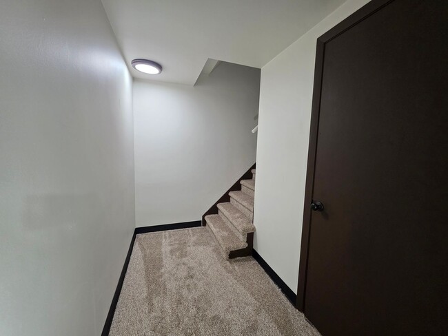 Building Photo - 1213-1215-1215 S Erie St