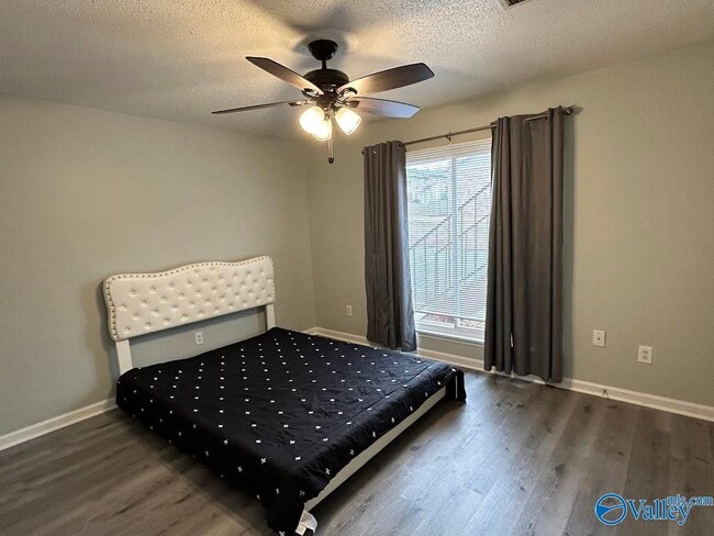 Building Photo - 2014 Hobbs Rd SE