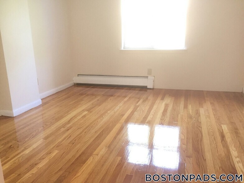 Building Photo - 109 Brainerd Rd