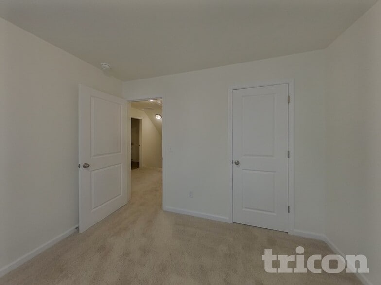 Building Photo - 1073 Crescent Moon Lp