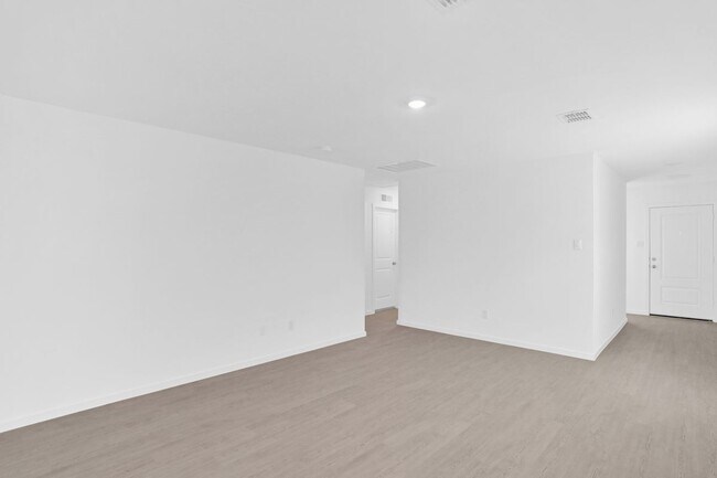 Building Photo - 835 Madrono Dr