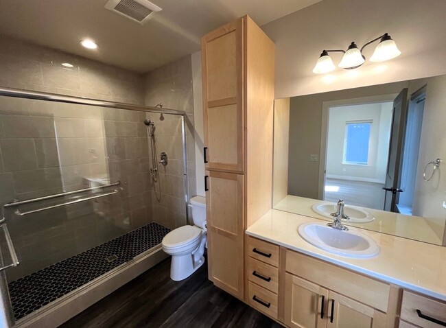 Building Photo - Senior Living Community (55+) - Built In 2021 - High End 2/2 Home With Full Access To Onsite Recr...