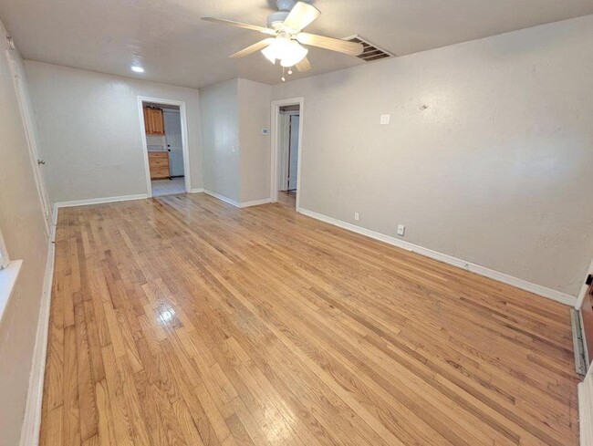 Building Photo - 4908 N College Ave