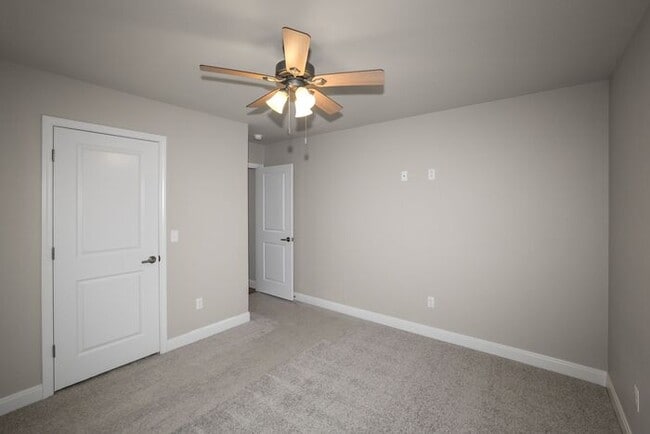 Building Photo - 4713 Scotty Dr