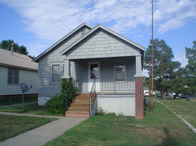 Ole Grandie On Main- street view.