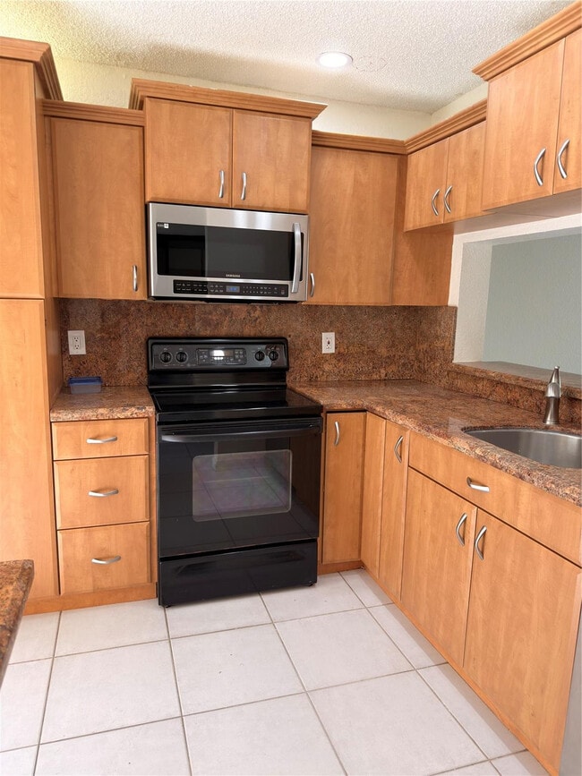 Building Photo - 10701 NW 14th St