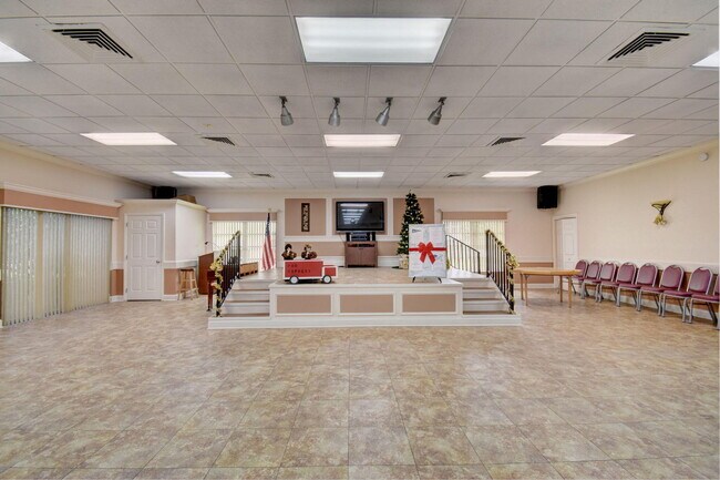 Building Photo - 2401 Del-Aire Blvd