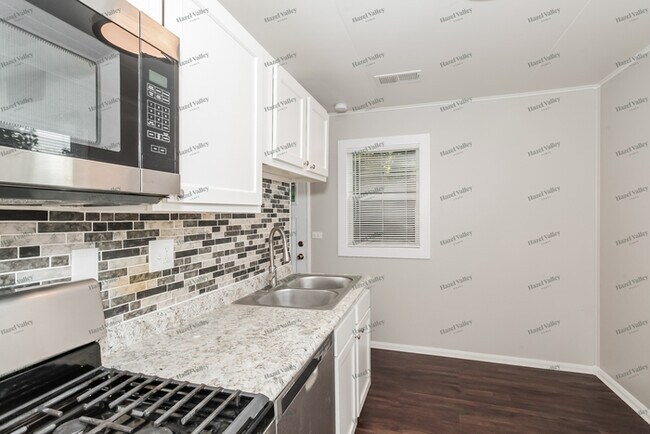 Building Photo - 2019 Catalpa Ave