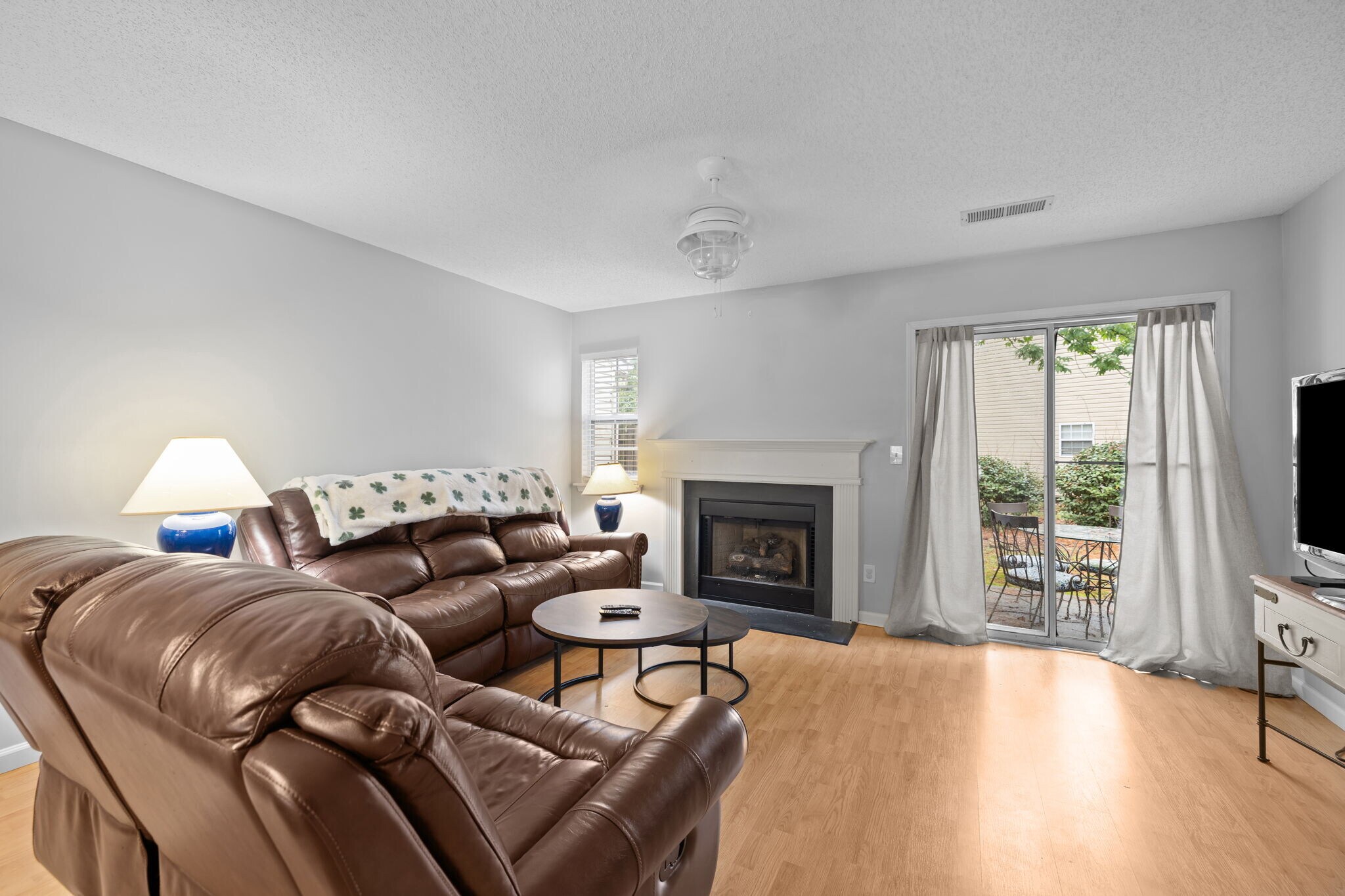 Building Photo - 2210 Cigar Ct