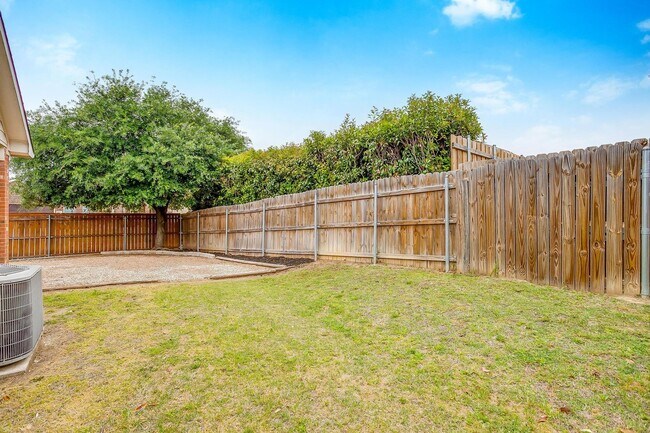 Building Photo - Amazing 3 Bed 2 Bath Rental in Alexandra Meadows- Eagle Mountain ISD- 76131