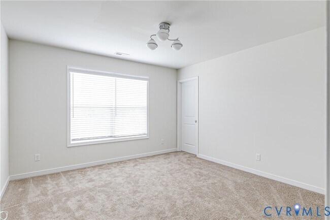 Building Photo - 1701 Anchor Landing Dr