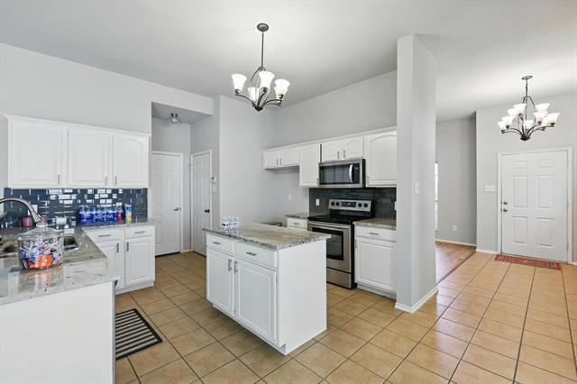 Building Photo - 909 Whisper Ln