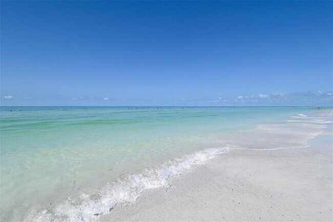 Building Photo - 2657 Riverbluff Pkwy