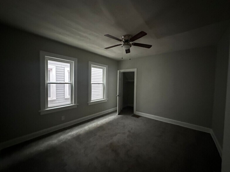 Building Photo - 833 Lilley Ave