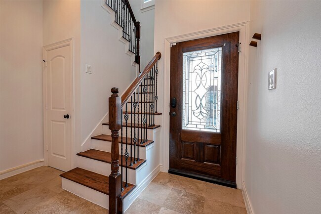 Building Photo - 5608 Kansas St