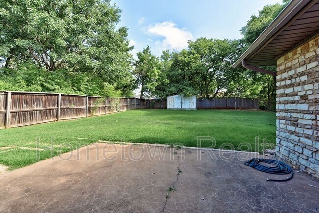 Building Photo - 2511 NW 45th St