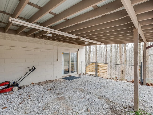 Building Photo - 514 Longview Dr