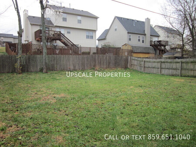 Building Photo - 301 Lauren Dr