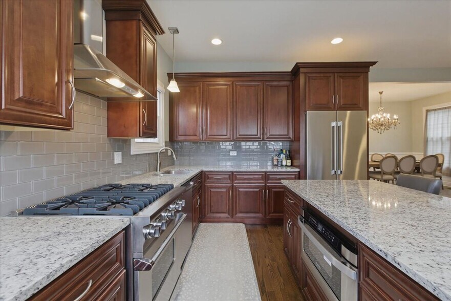 Building Photo - 1828 W Berenice Ave