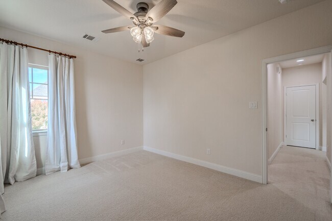 Building Photo - 1117 Ferndale Dr