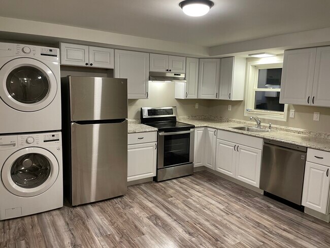 Building Photo - 23 Brook St