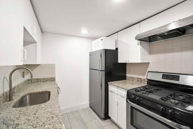 Building Photo - 6 Dwight St