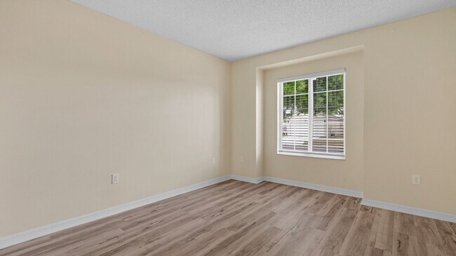 Building Photo - Single Story 3 bedroom 2 bathroom rental h...