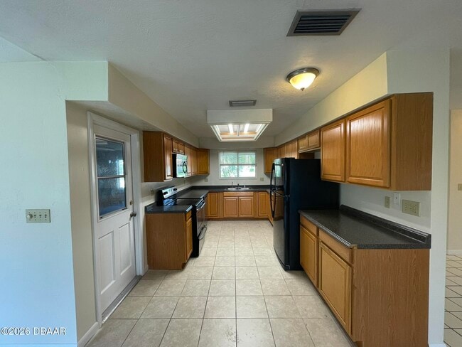 Building Photo - 524 Pelican Bay Dr