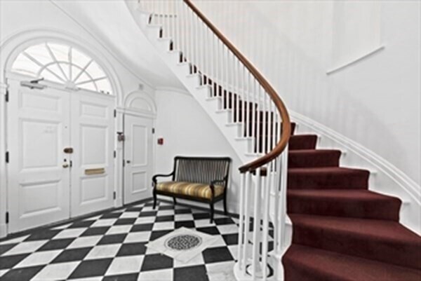 Building Photo - 21 Chestnut St